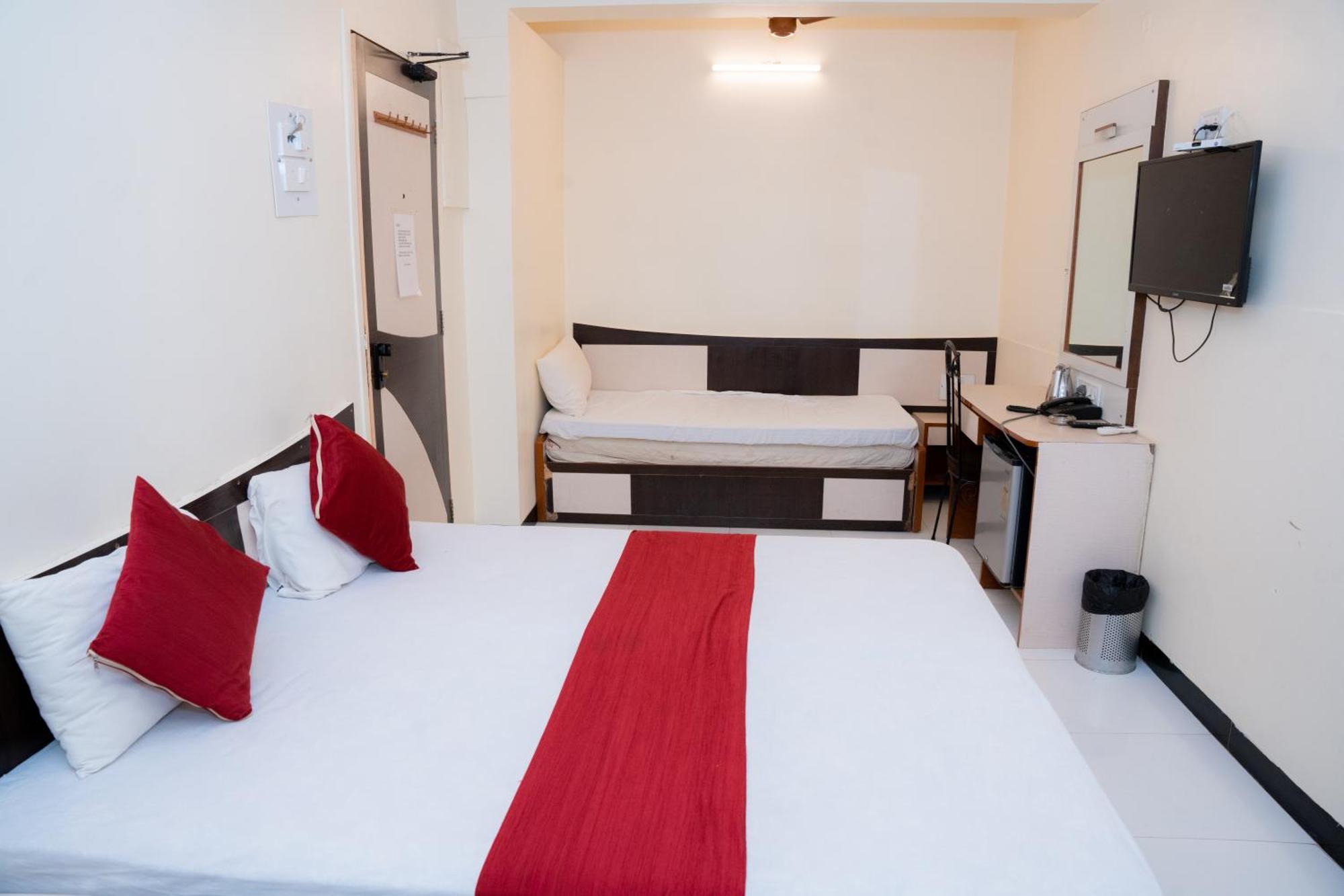 Saigal Guest House مومباي المظهر الخارجي الصورة