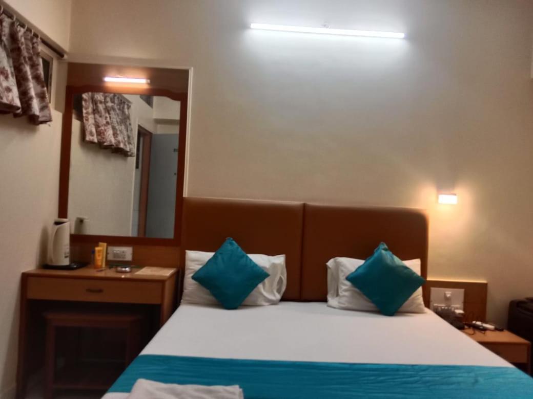 Saigal Guest House مومباي المظهر الخارجي الصورة